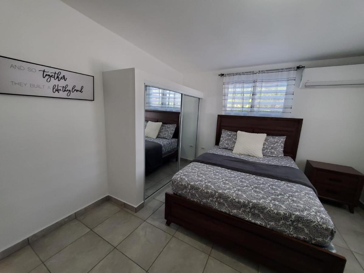 Aguadilla Sunrise Apt With Ac Wifi 8 Minute Walk From Crashboat Beach מראה חיצוני תמונה